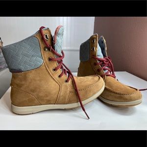 Columbia women boots